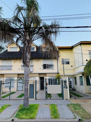 Casa En Venta En Haedo