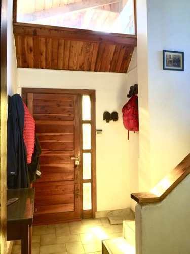 Imagen 6 de 17 de Casa De 3 Dormitorios En Barrio Melipal - Bariloche.