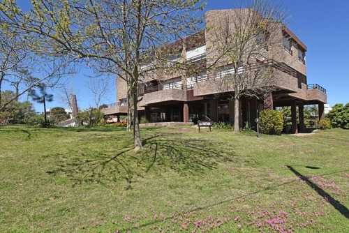 Imagen 15 de 16 de Apto Duplex Tipo Casa 3 Dorm Playa Mansa Punta Del Este