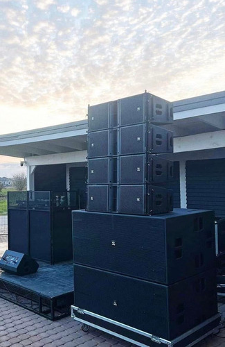 Bafle Line Array Pasivo Rvx212 Eurosound 2x12 Y Doble Driver Color Negro