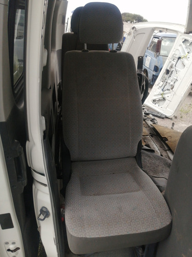 Imagen 9 de 10 de Toyota Hiace 2.7 Por Partes