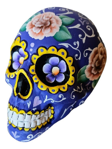 Calavera De Yeso Pintada A Mano Estilo Mexicano Vs. Colores