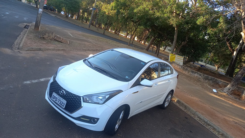 Hyundai HB20S 1.0 Comfort Plus Flex 4p