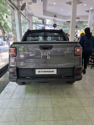 Fiat Strada 1.4 8v Freedom Cd