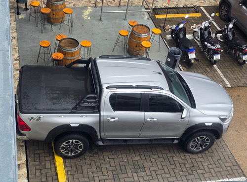 Toyota Hilux 4x4 Dc Srx 2.8 Tdi 6 At