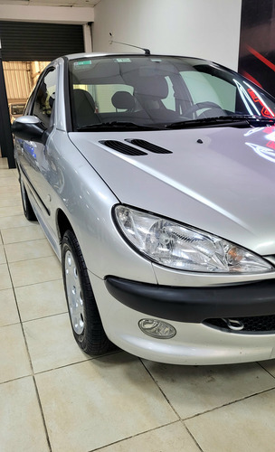 Peugeot 206 1.6 Xr Premium