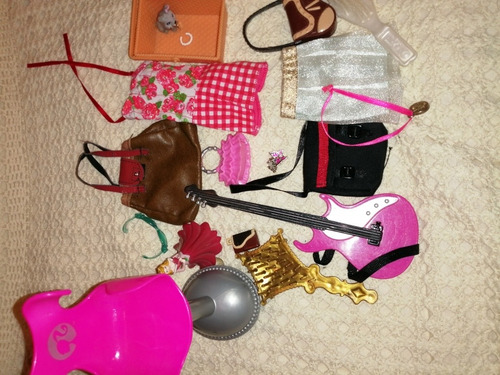 Lote De Accesorios Para Muñeca Barbie Cartera Falda Guitarra