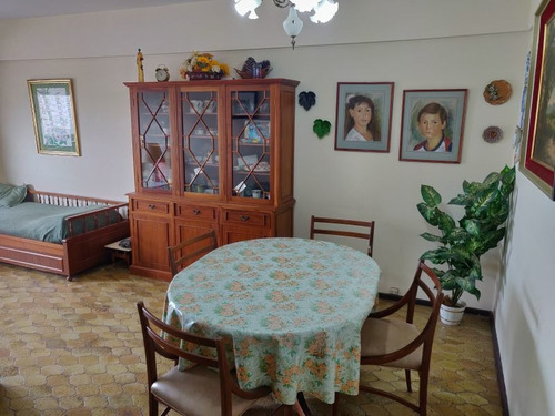 Imagen 4 de 9 de Temporada | 3 Ambientes Con Balcon Al Frente Y Vista!