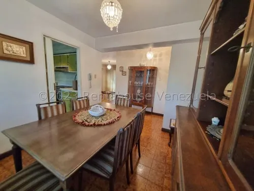 Apartamento En Venta. 24-5877