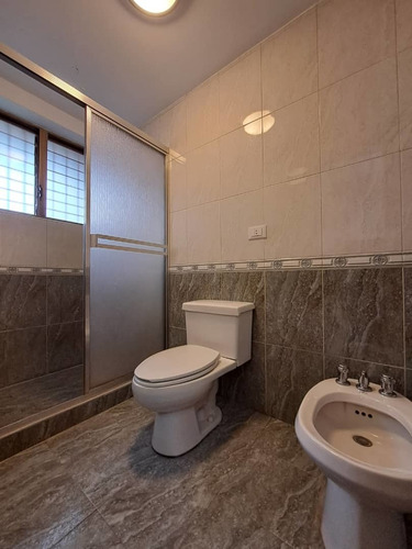 Imagen 14 de 30 de Se Vende Casa 263m2 5h+s/5b/4p Colinas De Santa Monica 8428