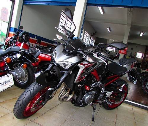 Imagem 5 de 12 de Kawasaki Z900 Abs Ano 2019 Top Com 14 Mil Km E Garantia Loja