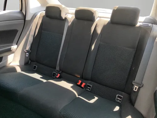 Volkswagen Virtus 4p Comfortline L4/1.6 Aut