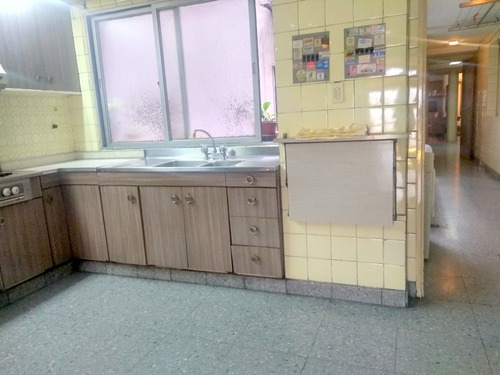 Imagen 13 de 30 de Departamento De 6 Ambientes Con Espacio Guardacoche Y Baulera En Venta En Caballito