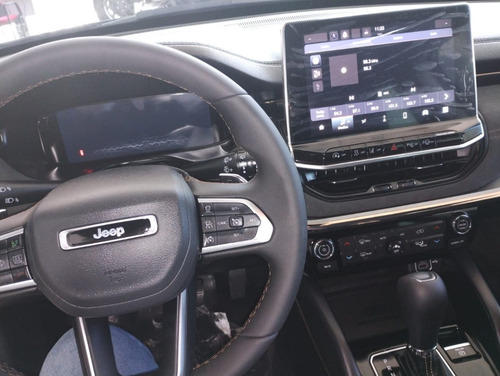 Imagen 9 de 16 de Jeep Commander 4x2 Limited 2023