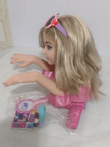 Boneca Charmosa Para Pentear Loira Com Fala + Acessórios (Usado)