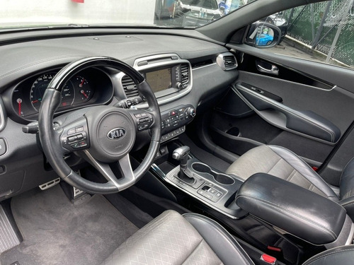Imagen 13 de 15 de Kia Sorento 2017 3.4 3.3l Sxl Awd At.3