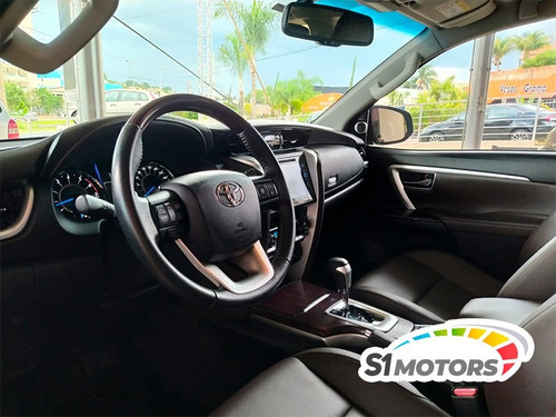 Imagem 10 de 15 de Toyota Hilux Sw4 Srv 2.7 Preto 2019