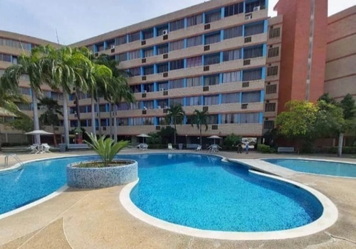Imagen 3 de 10 de Alquiler Apartamento Centro De Tucacas Con Vista A La Piscina