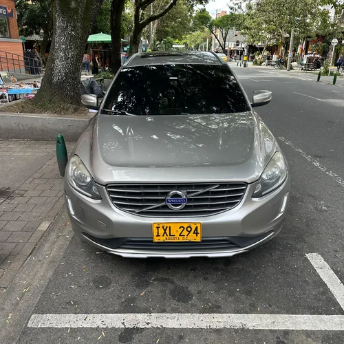 Volvo XC40 2.0 T5 Awd Momentum