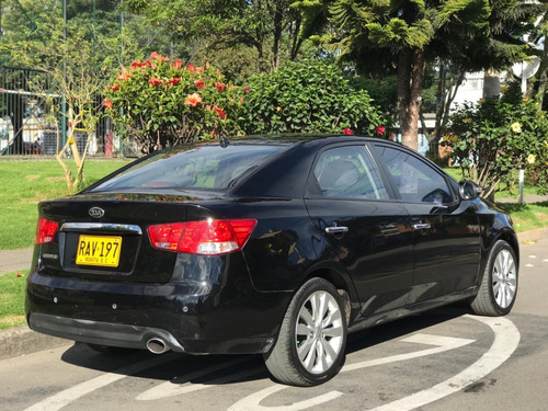 Kia Cerato Forte 1.6 Mt Full Equipo