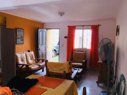 Imagen 1 de 12 de Vendo Departamento 3 Ambientes Frente Al Mar Amueblado