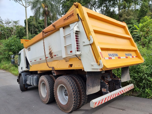 Imagem 11 de 15 de Volvo Vm 330 6x4 Ano 2019 Caçamba Basculante Traçado