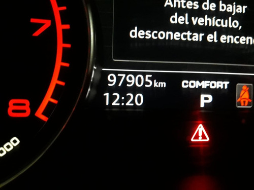 Audi A4 2.0 Tfsi S-tronic / Nafta / 2017