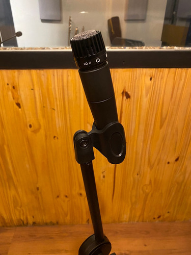 Microfone Shure Sm Sm57-lc Legendary Instrument - Preto