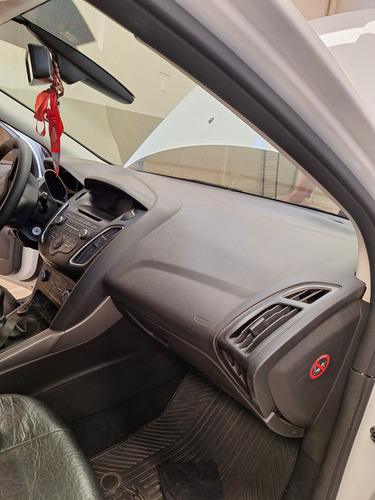 Ford Focus III 1.6 Sedan S