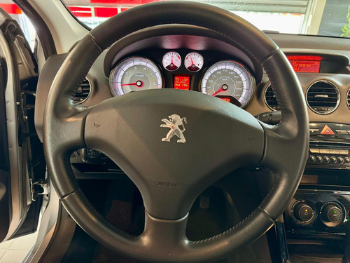 Peugeot 408 SEDAN BUSSINES 1.6 THP TURBO AUTOMÁTICO