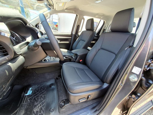 Toyota Hilux 2.8 Dc 4x4 Tdi Srx At6 2024