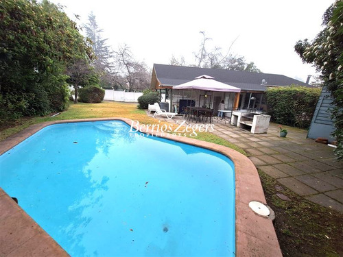 Casa En Venta 4 Dormitorios, Dominicos Antiguo Las Condes