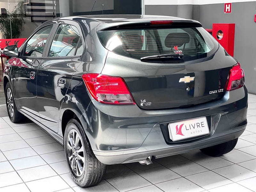 Imagem 3 de 15 de Chevrolet Onix Hatch Ltz 1.4 8v Flexpower 5p Mec 2016
