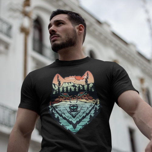 Imagen 2 de 5 de Playera De Hombre Negra Estampada Lobo Cuello Redondo