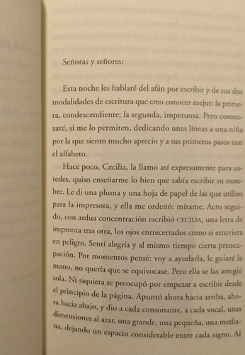 En Los Márgenes - Elena Ferrante - Como Nuevo - Puan (Usado)