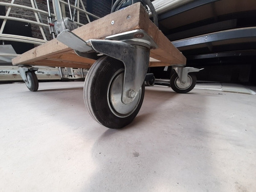 Imagen 2 de 2 de Rueda Carrito Giratoria Con Freno Goma Metal 200mm