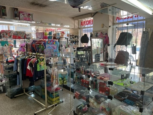 Imagen 4 de 20 de Venta , Local Comercial Completo, Complejo Buceo O Venta Llaves