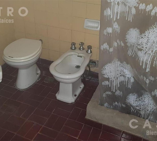 Imagen 23 de 30 de Venta - Casa Con Locales - Libertad