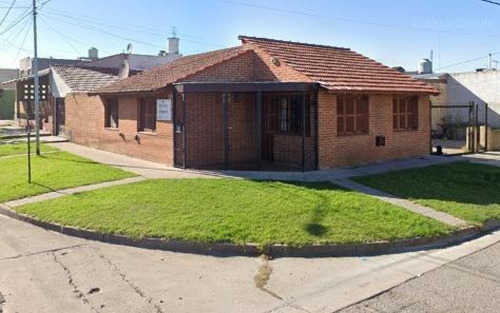 Casa En Venta - 2 Dormitorios 1 Baño - 150mts2 - Mar Del Plata