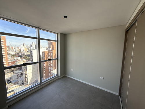 Venta Departamento Santa Fe- Torre Fenix En Boulevard Pellegrini