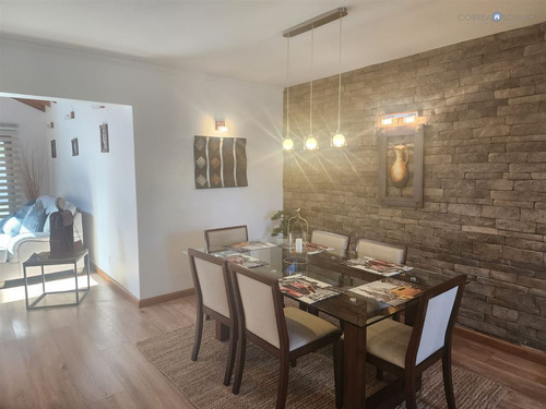 Casa En Venta Como Nueva, Barrio Colonial, Sanchina, Machalí