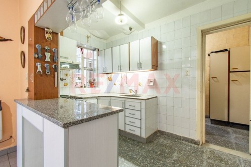 Venta Casa 4 Amb Boedo Cochera, Quincho Y Patio