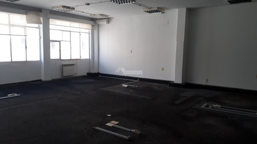 Imagen 4 de 12 de Oficina Ciudad Vieja Alquiler, Rincon Y Misiones, Buen Metraje, 1 Oficina,1 Privado, 3 Baños