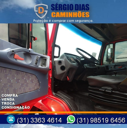 Caminhão Mercedes Bens L1318