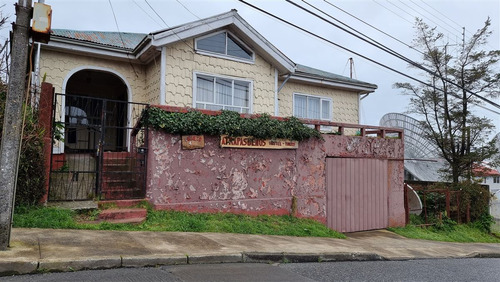 Casa En Venta De 4 Dorm. En Ancud