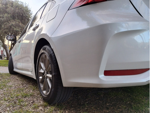 Imagen 14 de 23 de Toyota Corolla 2.0 Xei Cvt 170 Cv
