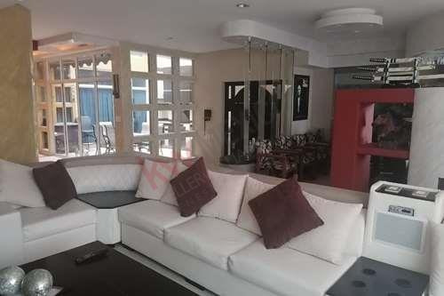 Imagen 6 de 25 de Casa Amueblada En Venta En El Vecindario Colinas De San Miguel