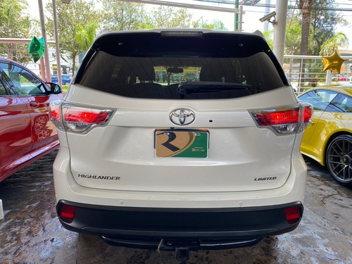 Imagen 7 de 15 de Toyota Highlander Limited 2016