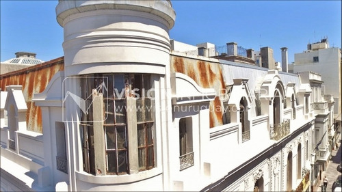 Imagen 1 de 30 de Edificio Palacio Amézaga, Oportunidad De Inversión, A Reciclar Para Sede Corporativa, Oficinas U Otro Destino, 1500 M2 En El Corazón De La Cd. Vieja.