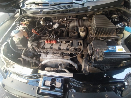 Imagen 8 de 13 de Volkswagen Gol Trend 1.6 Serie Abcp Abs 101cv 2014